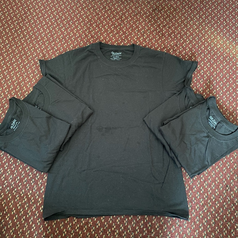 Gildan  t-shirts